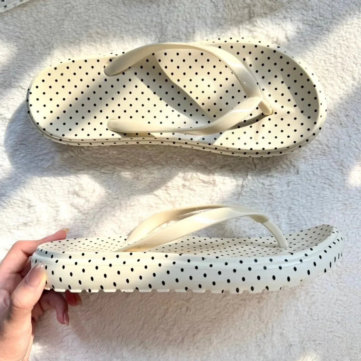 Women’s Cute Polka Dot Platform Flip-Flops