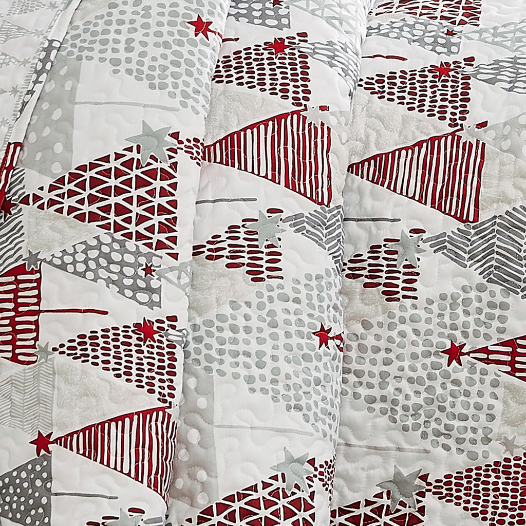 Southshore Fine Linens Merry and Bright Oversized Quilt Set