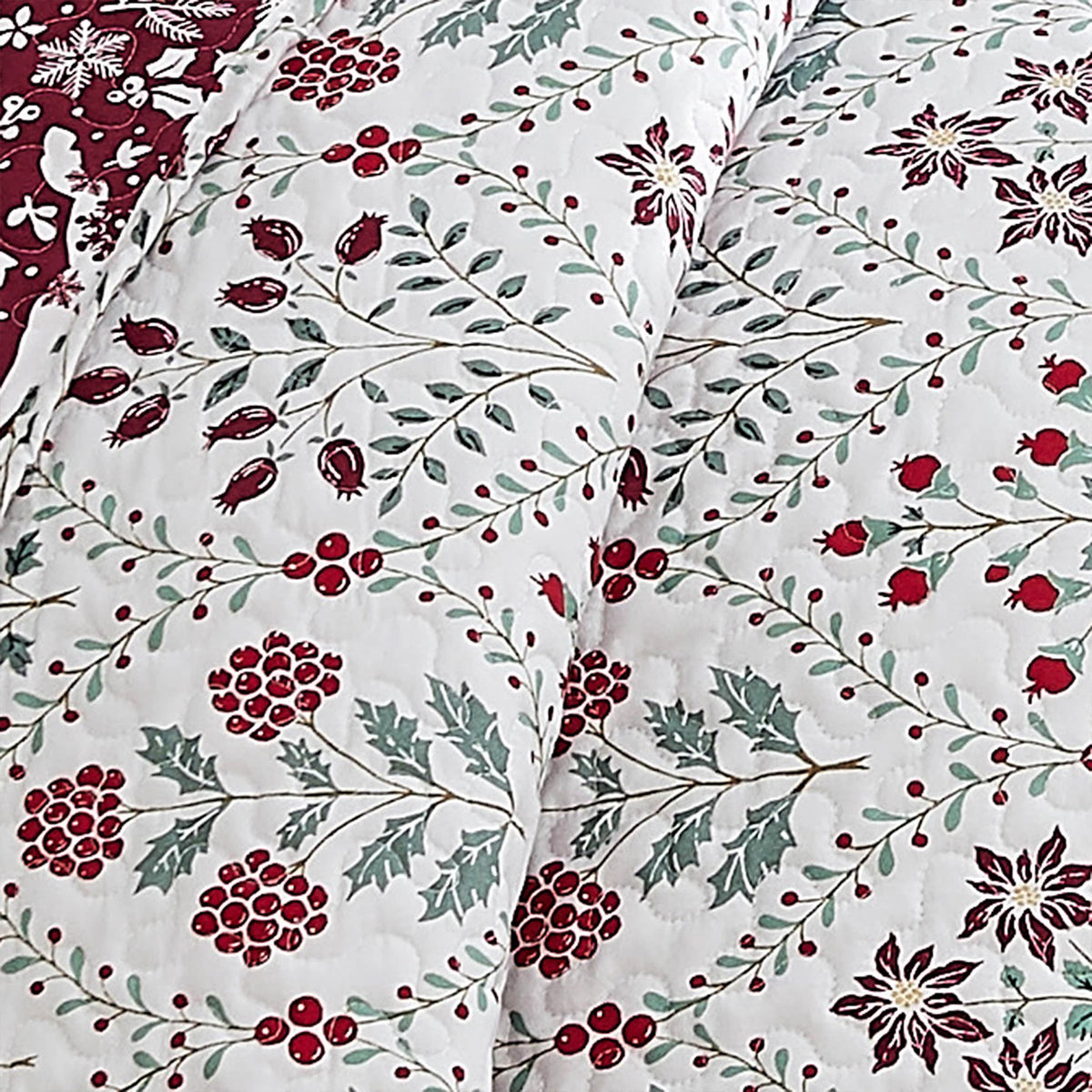 Southshore Fine Linens Holiday Harmony Oversized Quilt Set