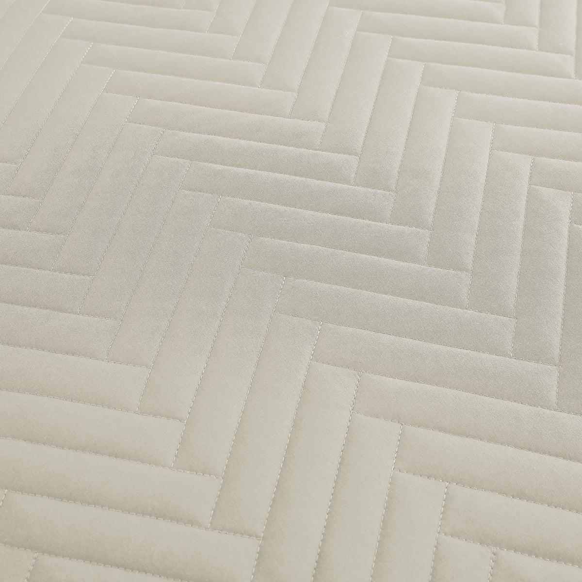 Southshore Fine Linens Chevron Oversized Quilt Set