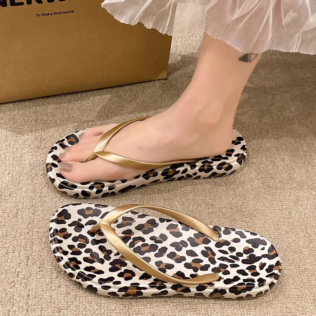 Women’s Trendy Leopard Print Platform Flip-Flops