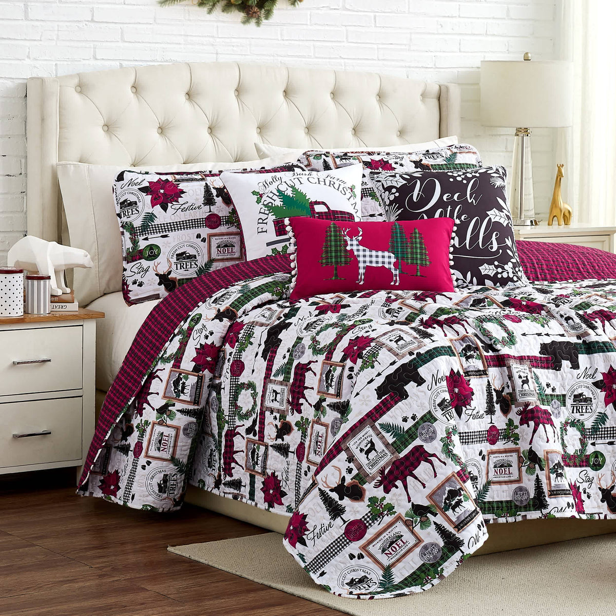 Southshore Fine Linens Merrytown Christmas Quilt Set
