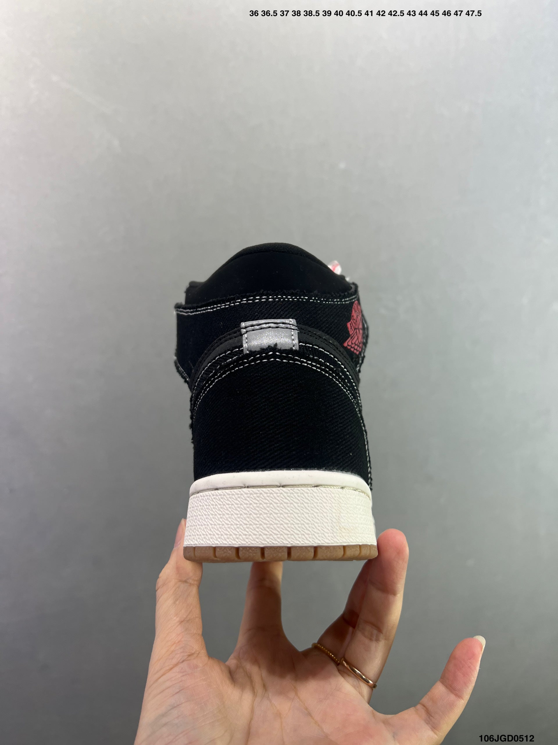 Air Jordan 1 Mid SE Year of the Dragon – Black / Gum