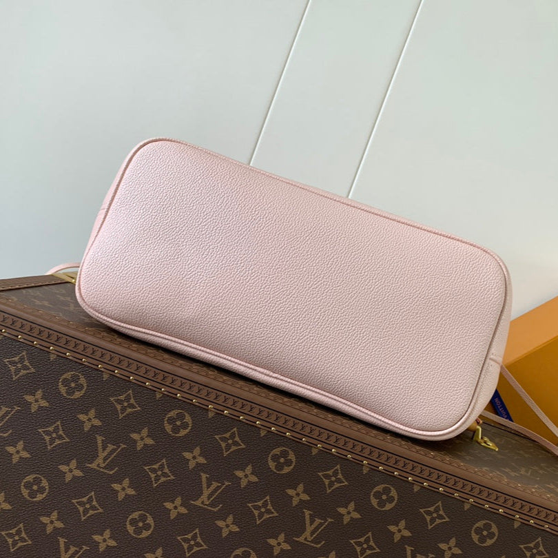 NEVERFULL MM TASCHE 32 IN ROSA UND BEIGE AUS GEPRÄGTEM RINDLEDER