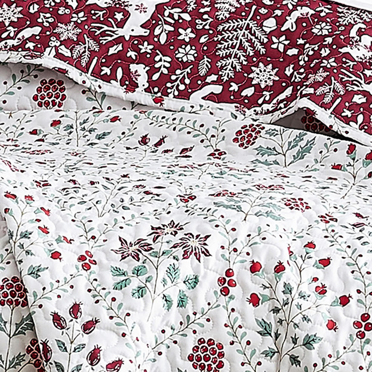 Southshore Fine Linens Holiday Harmony Oversized 7-Piece Quilt Set