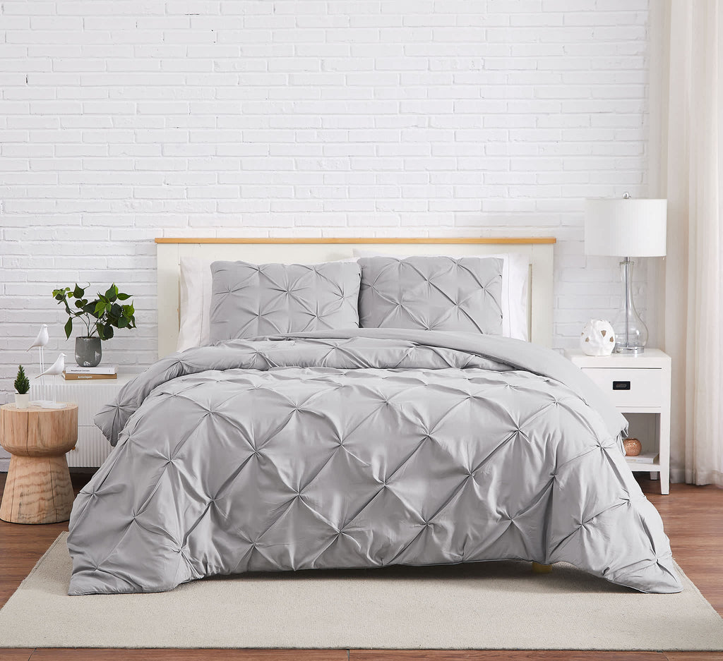Southshore Fine Linens Pintuck Pinch Pleated Duvet Cover Set