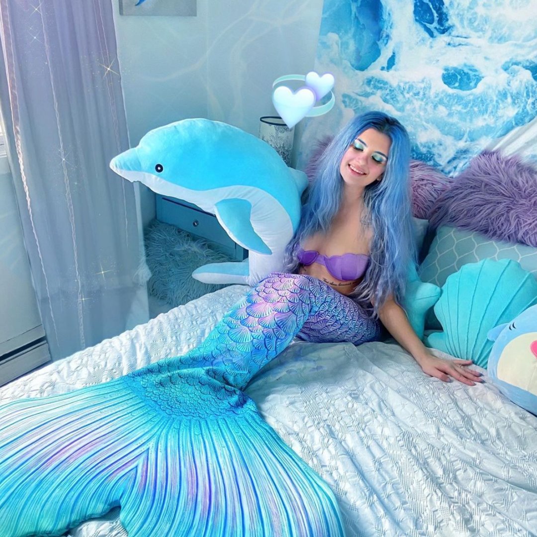 Aqua & Pink The Dolphins