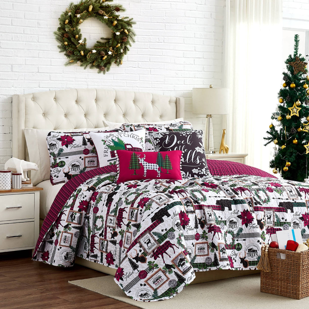 Southshore Fine Linens Merrytown Christmas Quilt Set