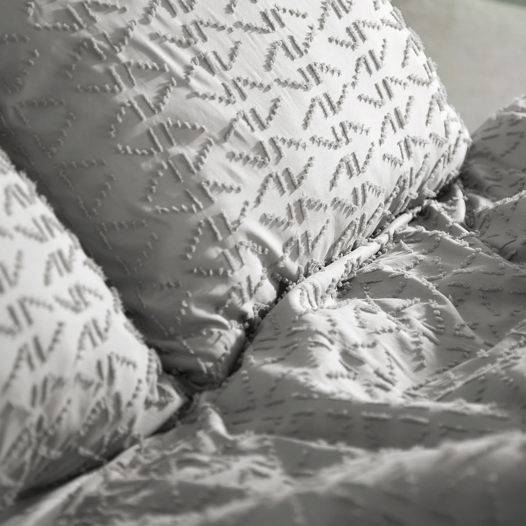 Southshore Fine Linens Bali Clipped Jacquard Duvet Cover Set