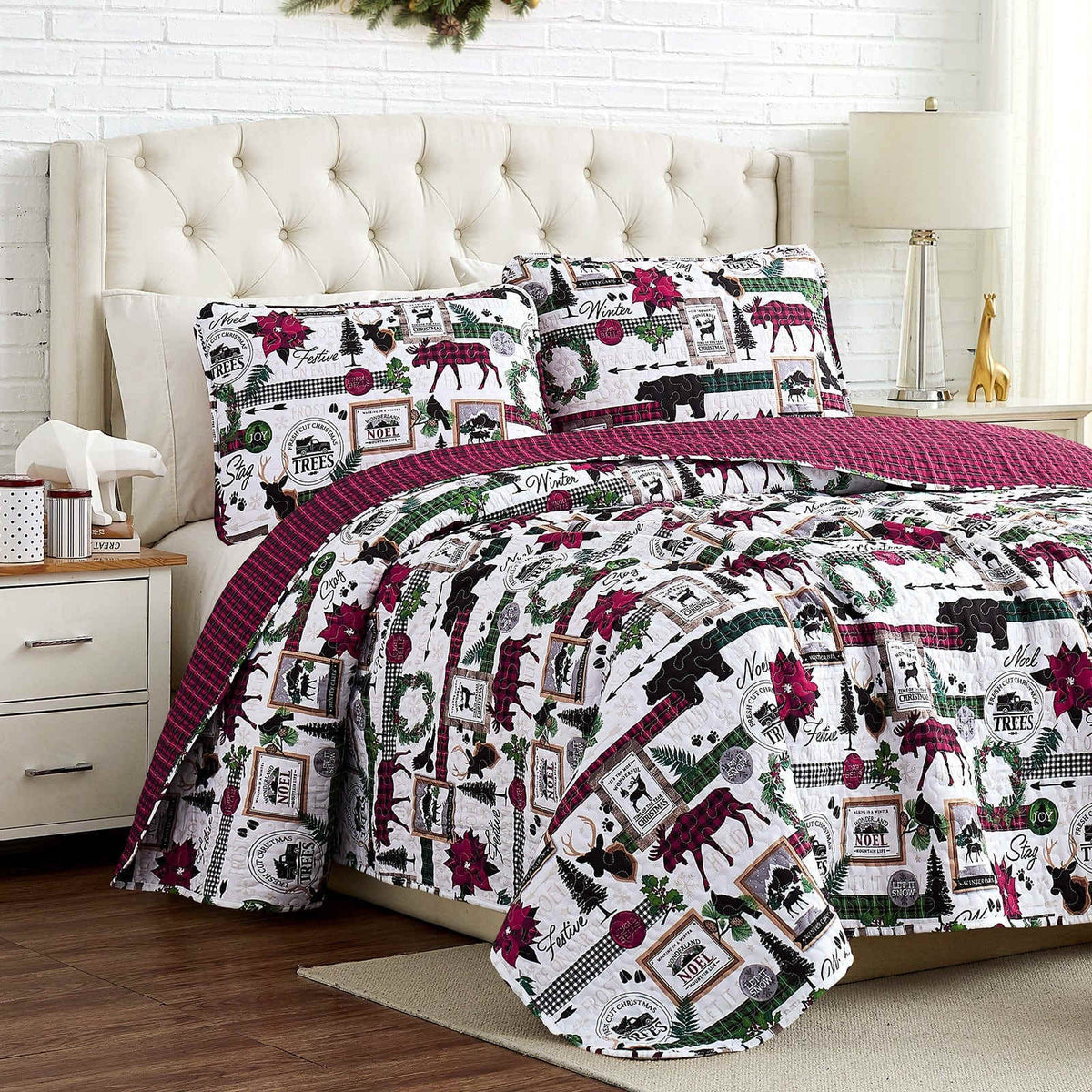 Southshore Fine Linens Merrytown Christmas Quilt Set