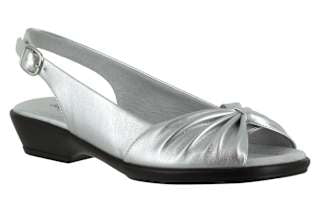 Easy Street Women's Fantasia Silver Slingback Sandals