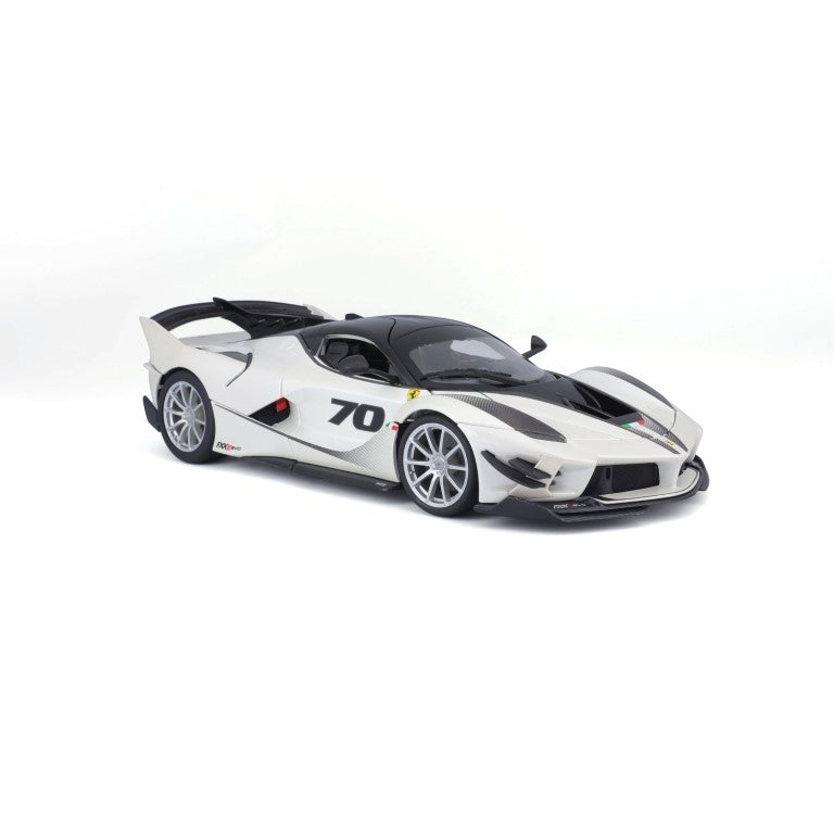 18-16012 Bburago Ferrari Race & Play - Ferrari FXX K #70, blanc - 1:18
