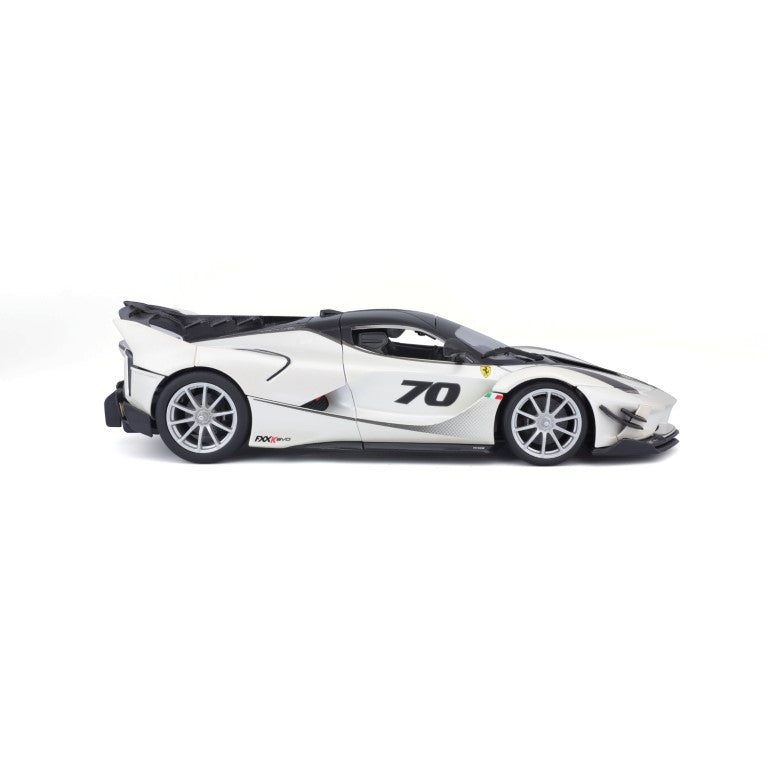 18-16012 Bburago Ferrari Race & Play - Ferrari FXX K #70, blanc - 1:18