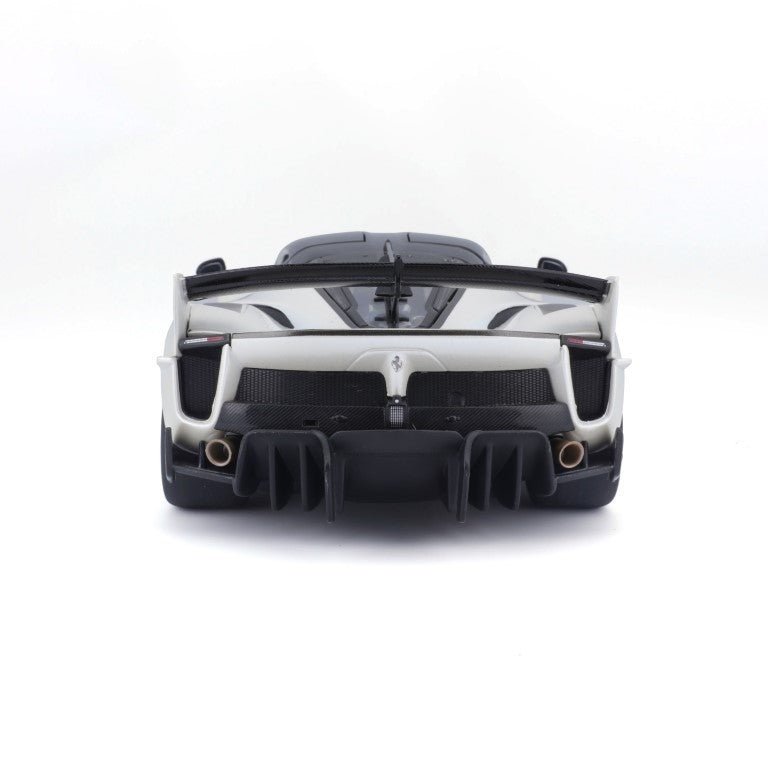 18-16012 Bburago Ferrari Race & Play - Ferrari FXX K #70, blanc - 1:18