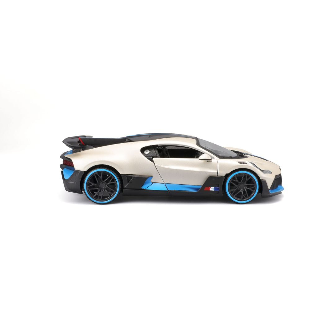 31526 WT Bburago Maisto - Bugatti Divo, blanc - Échelle 1:24