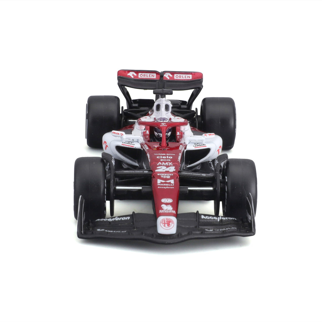18-38068 Bburago Course - Alfa Romeo Équipe F1 Orlen avec casque - Guanyu #24 - 1:43