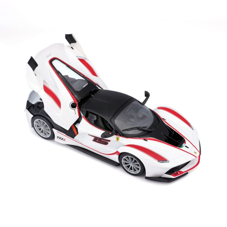 18-26301 Bburago Ferrari Racing - Ferrari FXX K, blanc - Échelle 1:24