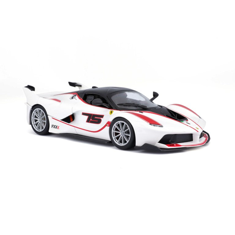 18-26301 Bburago Ferrari Racing - Ferrari FXX K, blanc - Échelle 1:24