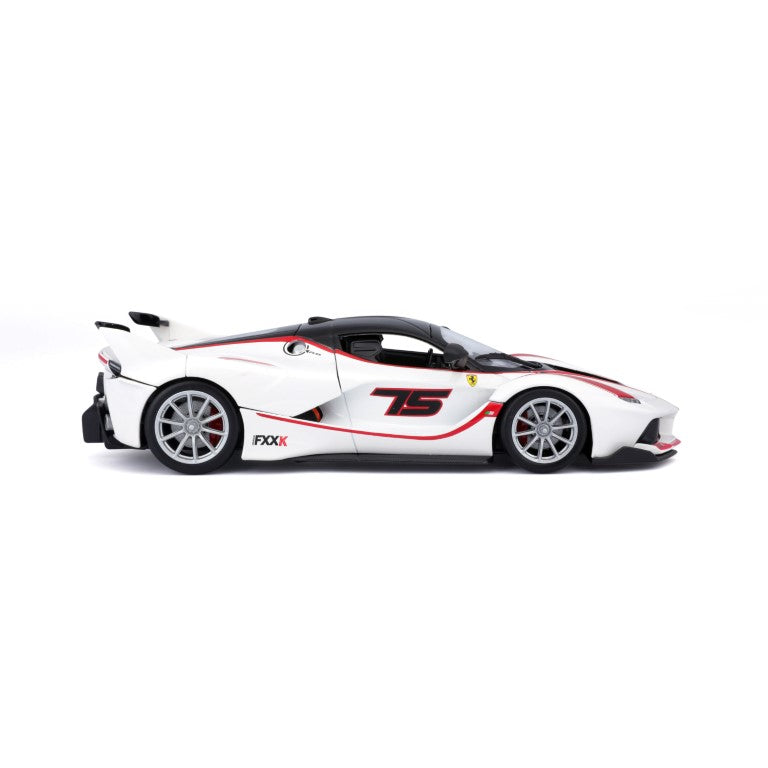 18-26301 Bburago Ferrari Racing - Ferrari FXX K, blanc - Échelle 1:24