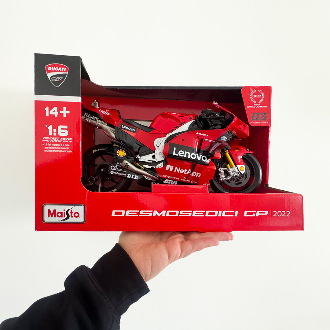 32229 Bburago Maisto - Ducati Desmosedici (GP 2022) #63 Bagnaia - 1:6