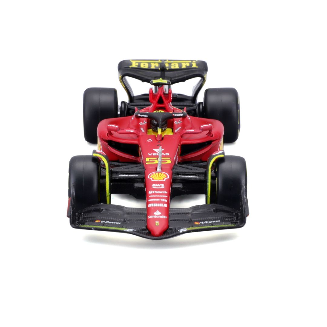 18-36831 Bburago - Ferrari F1- 75 (2022) #55 Sainz, avec casque - 1:43