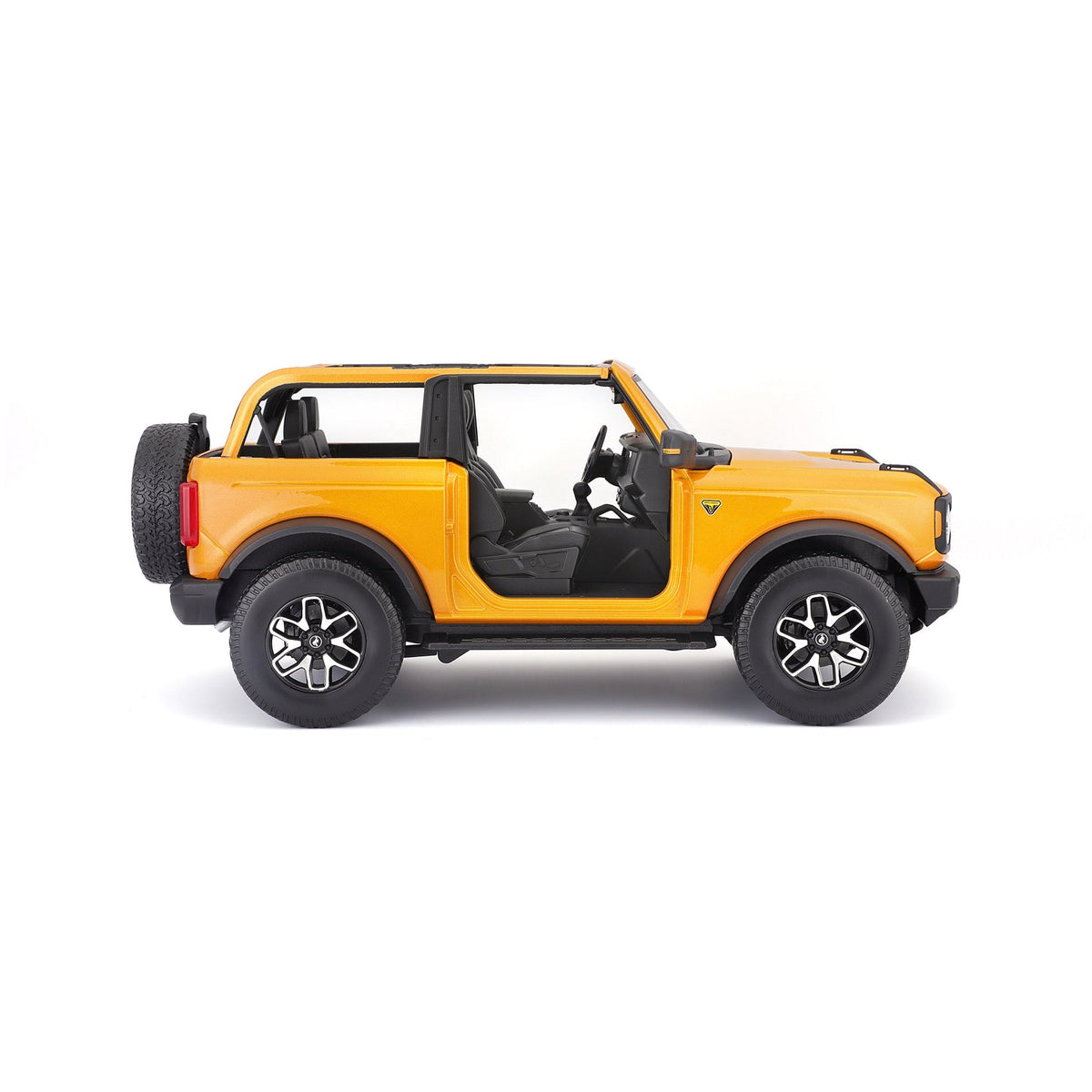 31457 Bburago Maisto - Ford Bronco Badlands 2021 (sans porte), orange