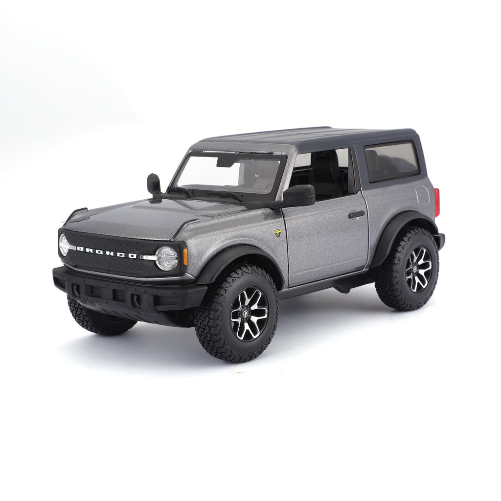 10-31530 Bburago 1:24 2021 Ford Bronco (version 2 portes) gris noir