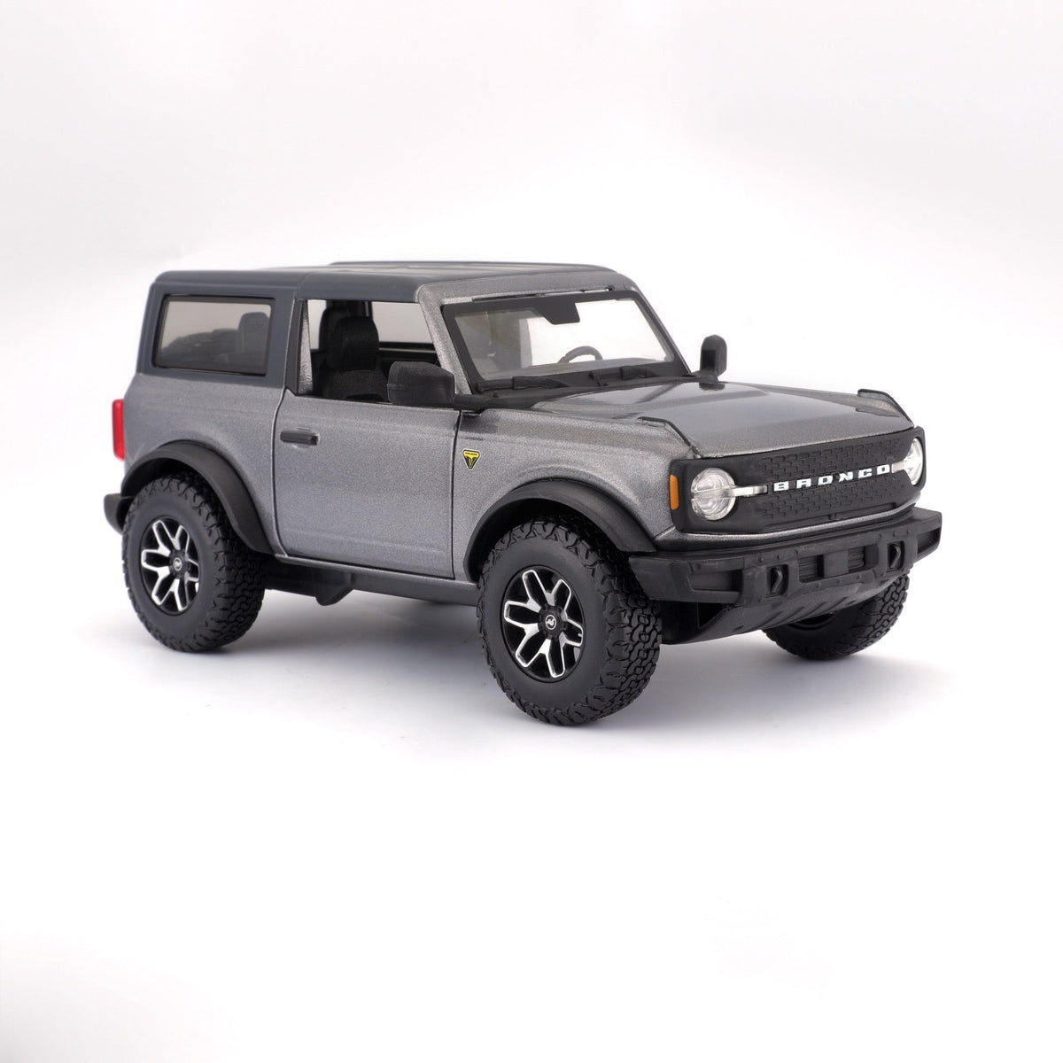 10-31530 Bburago 1:24 2021 Ford Bronco (version 2 portes) gris noir