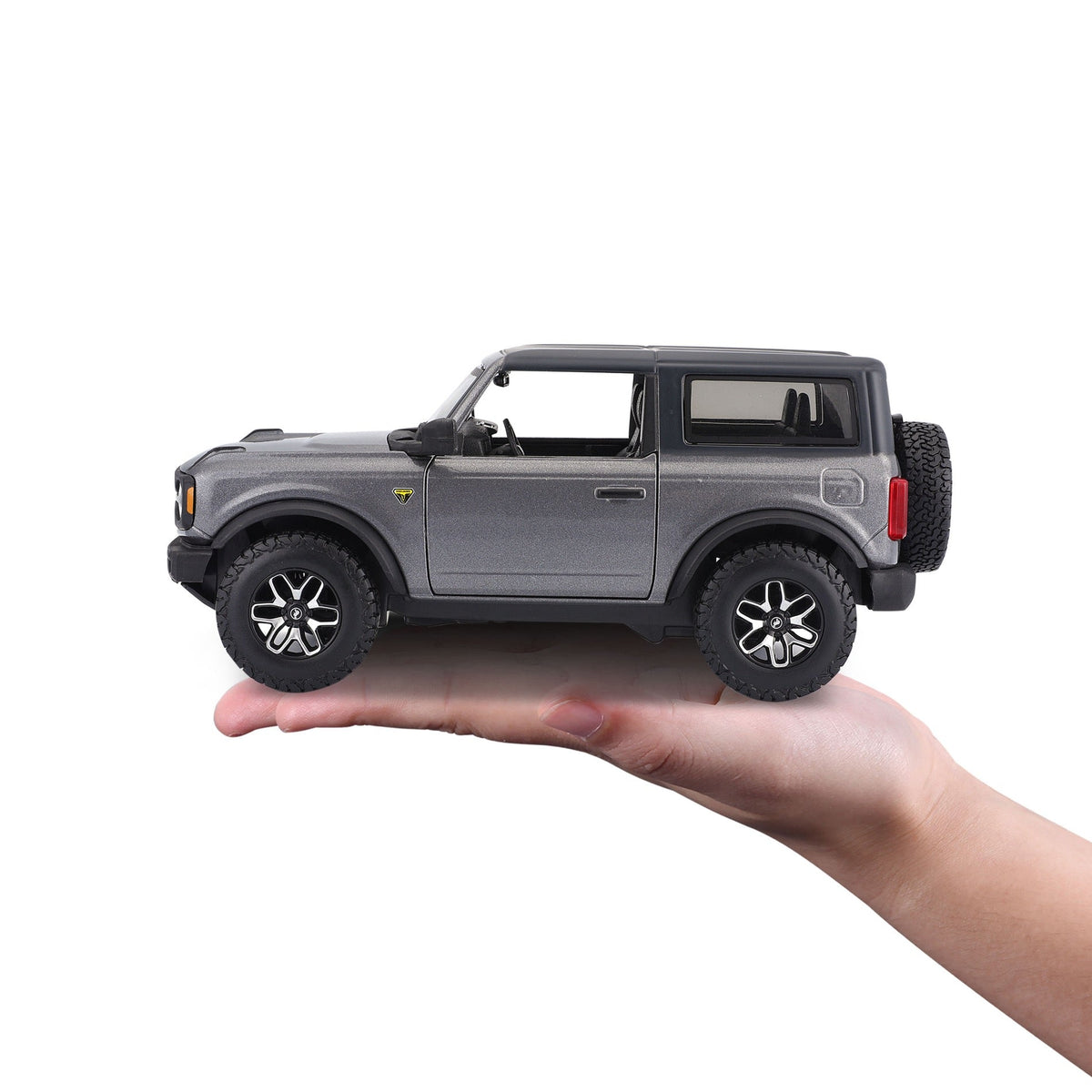 10-31530 Bburago 1:24 2021 Ford Bronco (version 2 portes) gris noir