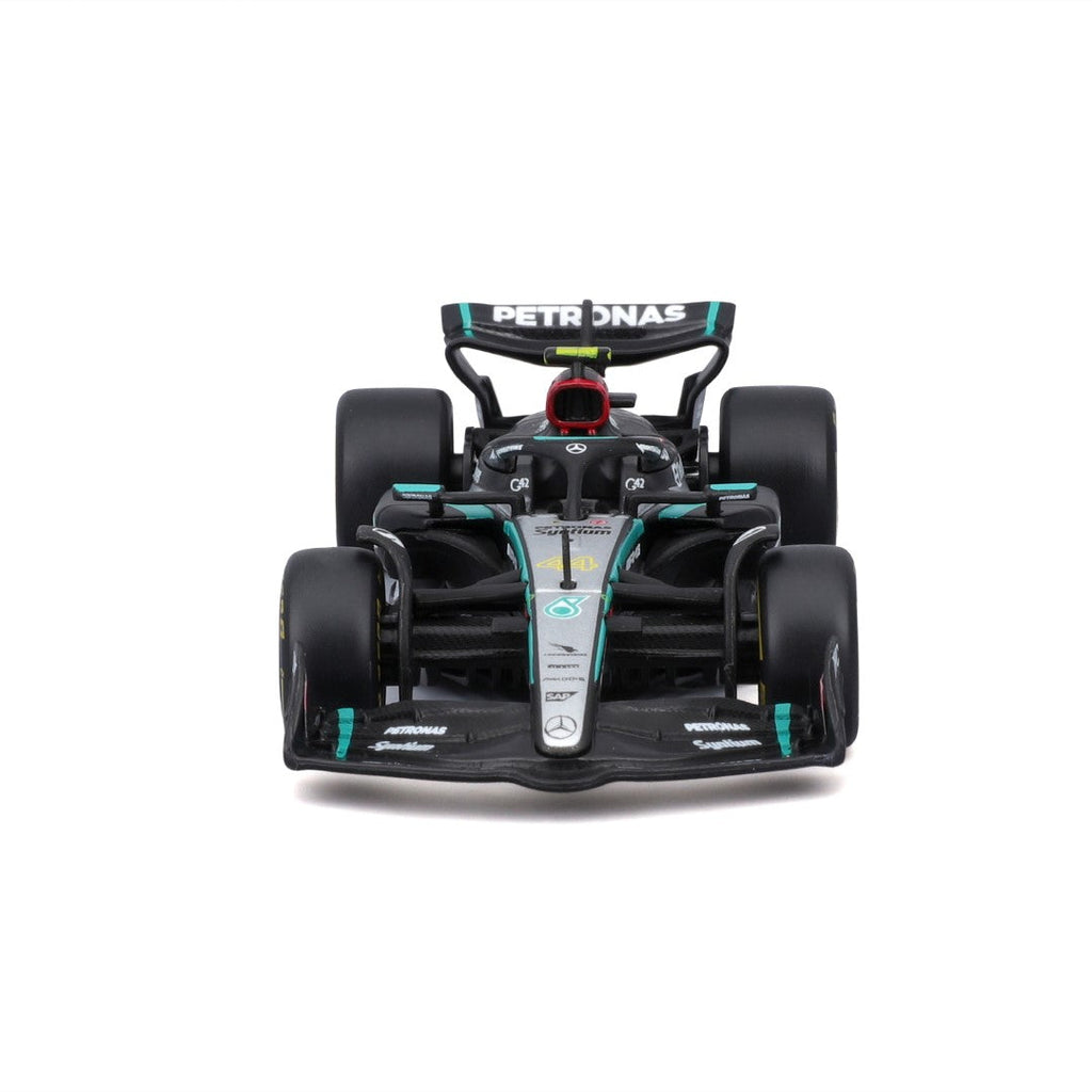 18-38208H Bburago Course - Mercedes F1 W15 E-Performance #44 - 1:43
