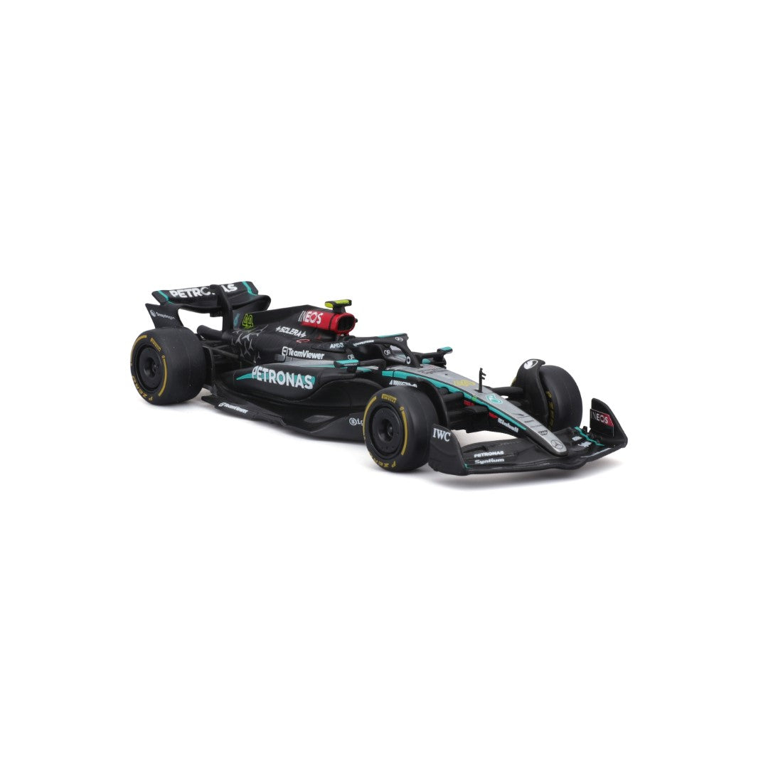 18-38208H Bburago Course - Mercedes F1 W15 E-Performance #44 - 1:43