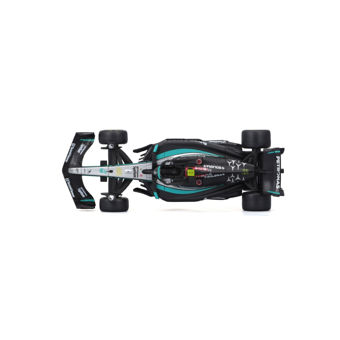 18-38208H Bburago Course - Mercedes F1 W15 E-Performance #44 - 1:43
