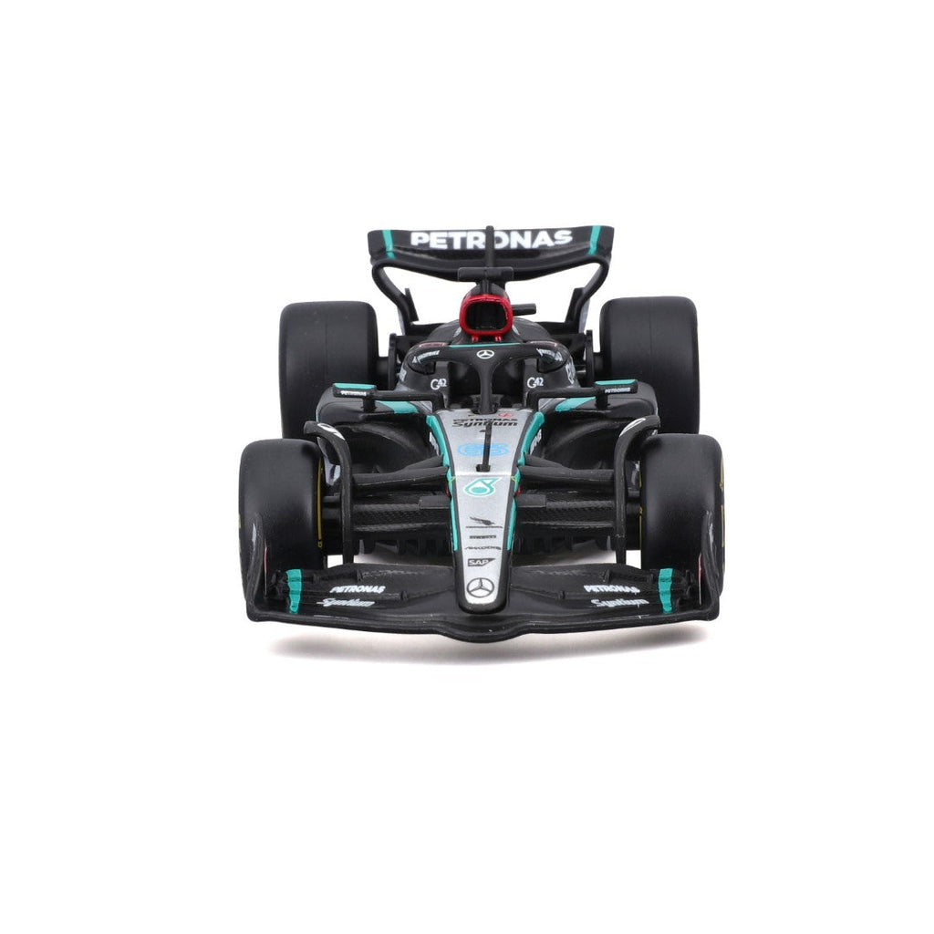 18-38208R Bburago Course - Mercedes F1 W15 E-performance #63 - 1:43