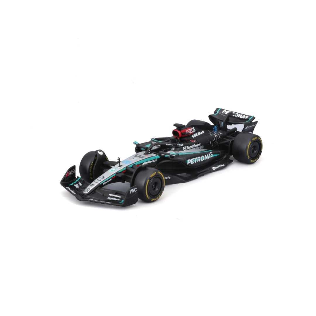 18-38208R Bburago Course - Mercedes F1 W15 E-performance #63 - 1:43