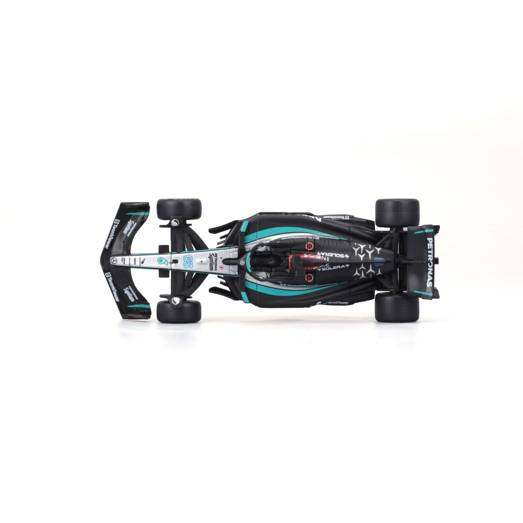 18-38208R Bburago Course - Mercedes F1 W15 E-performance #63 - 1:43
