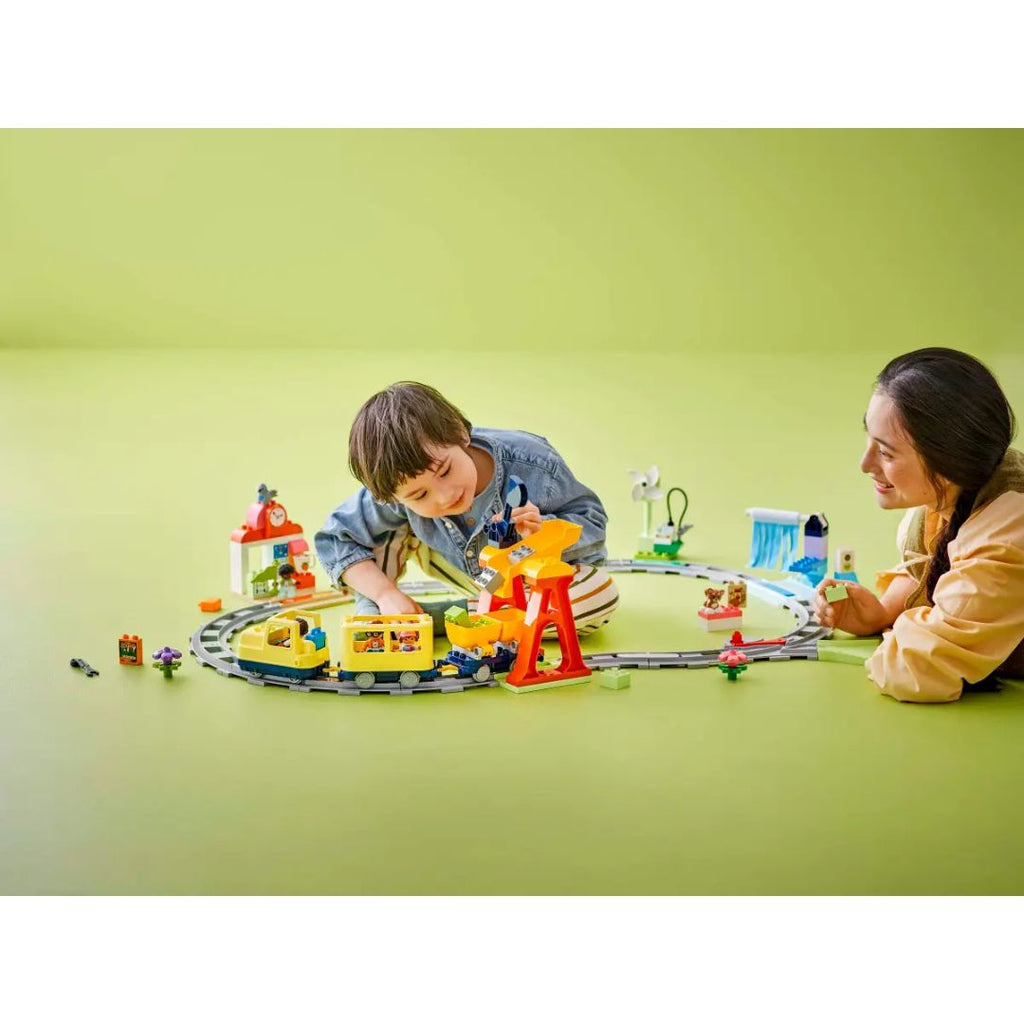 10428 LEGO Duplo - Grand train communautaire interactif