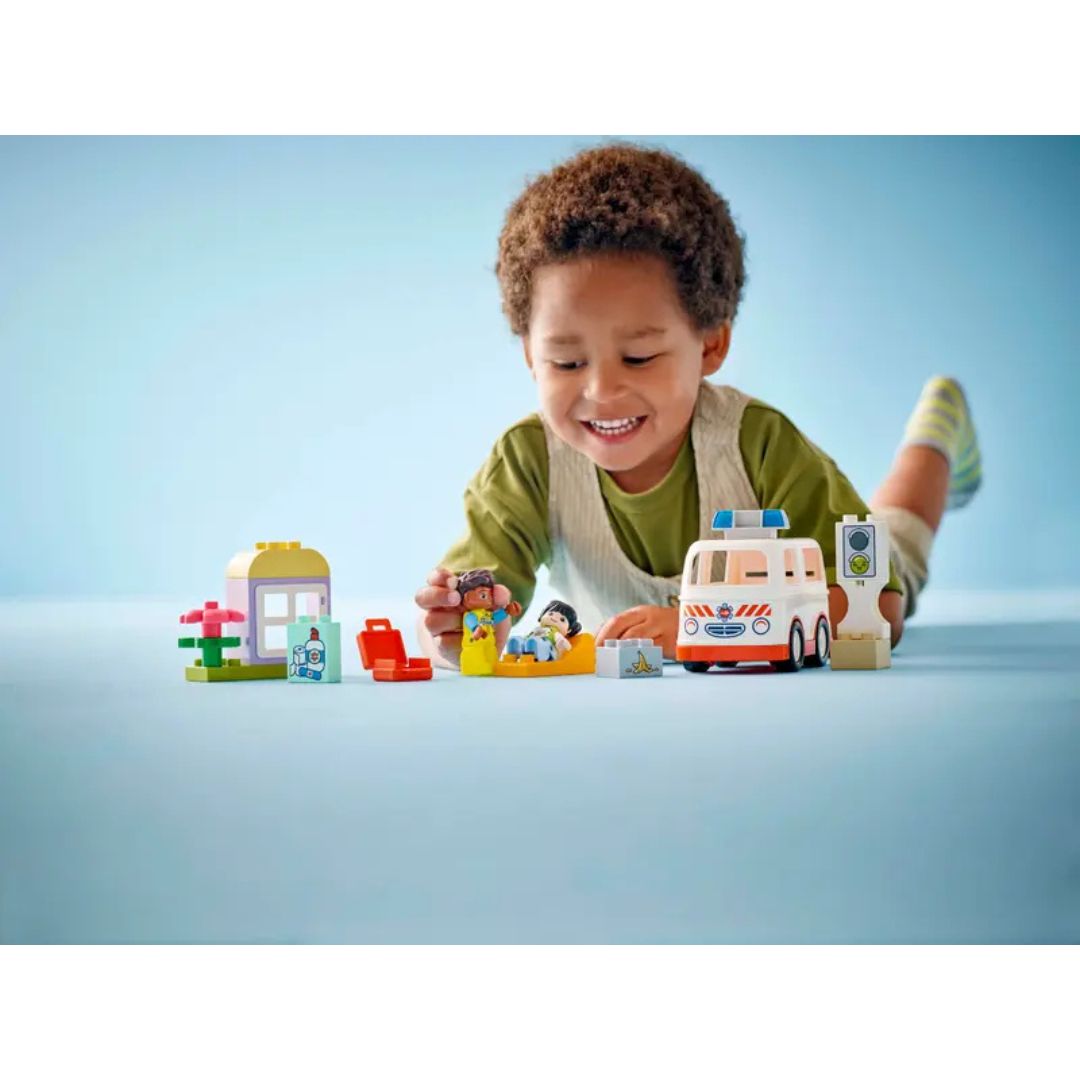 10447 LEGO Duplo Town - Ambulance et conducteur