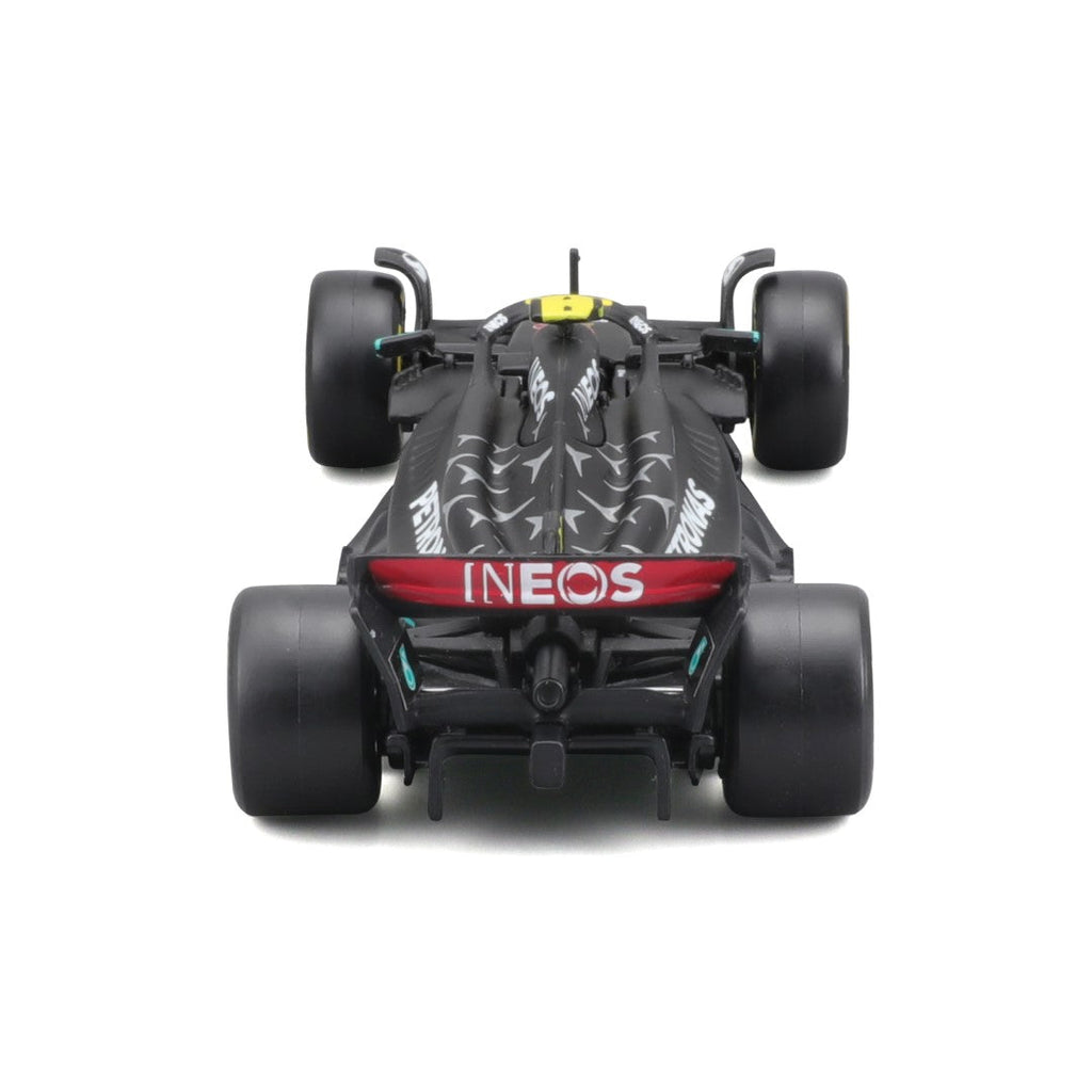 18-38081 Bburago Race -Mercedes AMG F1 W14 EPerformance #44 Hamilton, avec casque