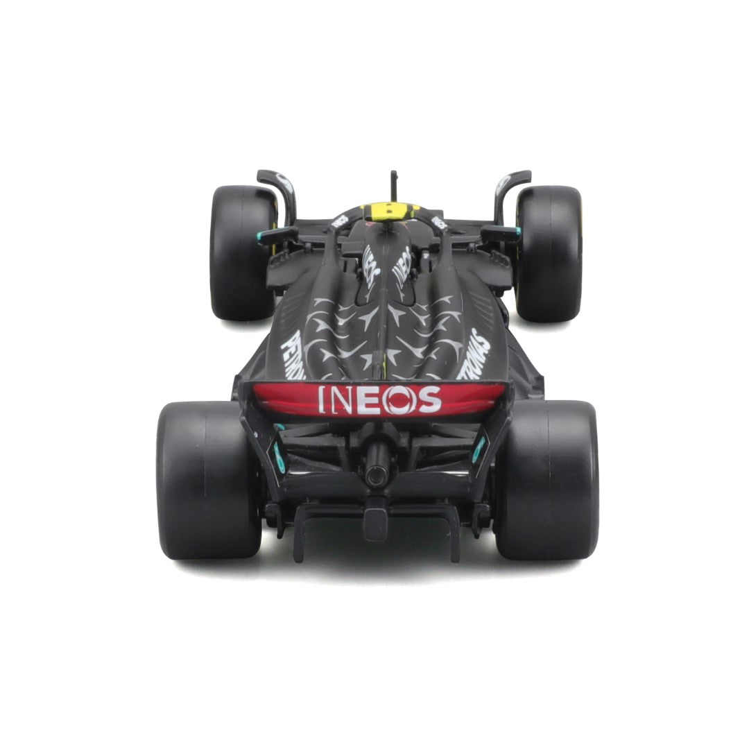 18-38081 Bburago Race -Mercedes AMG F1 W14 EPerformance #44 Hamilton, avec casque
