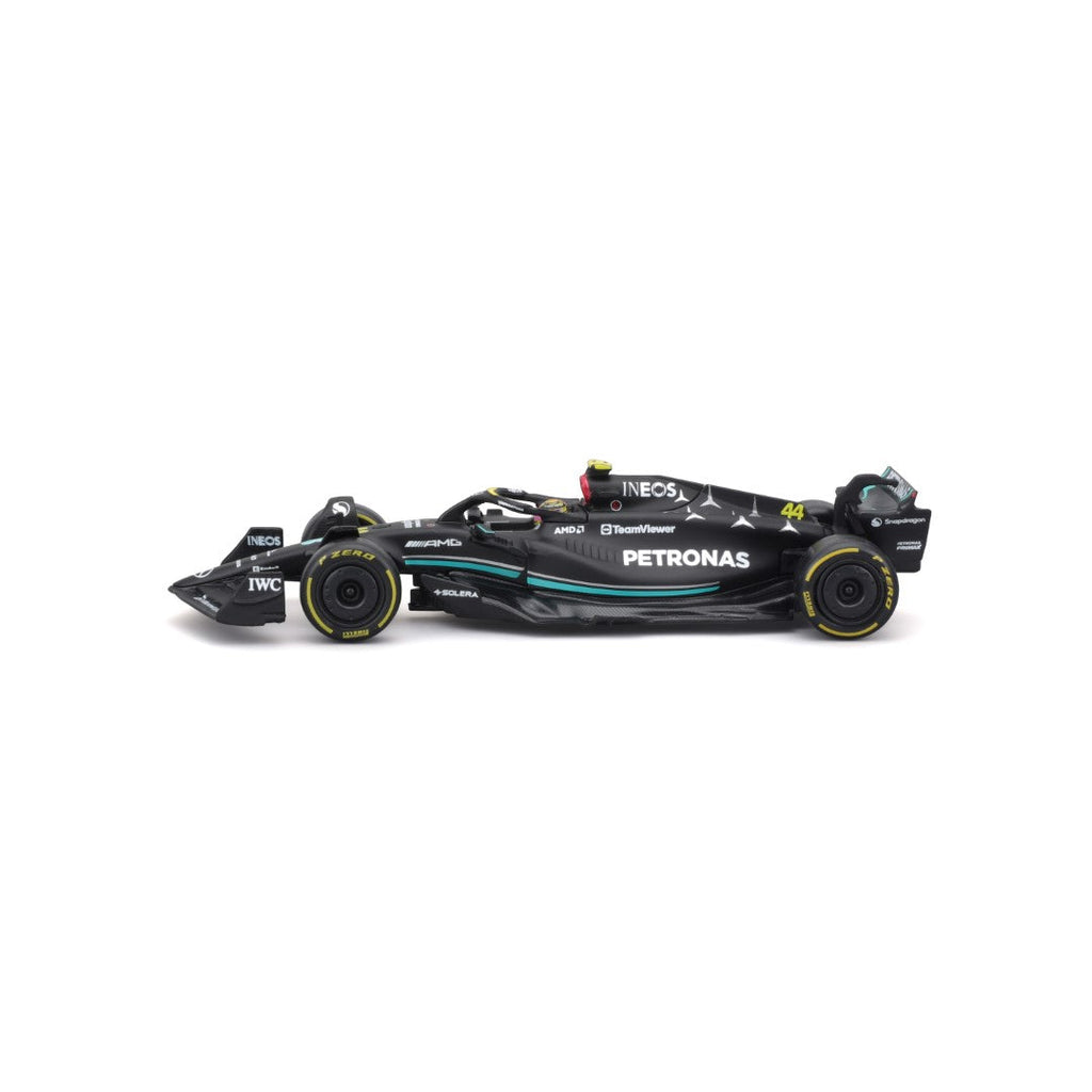 18-38081 Bburago Race -Mercedes AMG F1 W14 EPerformance #44 Hamilton, avec casque