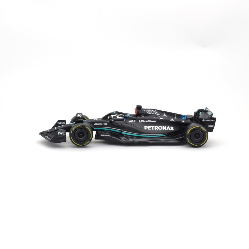 18-38081 Bburago Race -Mercedes AMG F1 W14 E Performance #63 Russell, avec casque