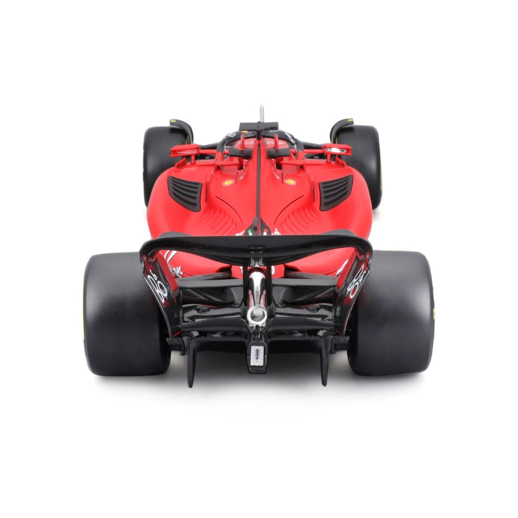 18-16812 Bburago Ferrari Racing F1 Ferrari SF-23, avec casque #16 Leclerc - 1:18