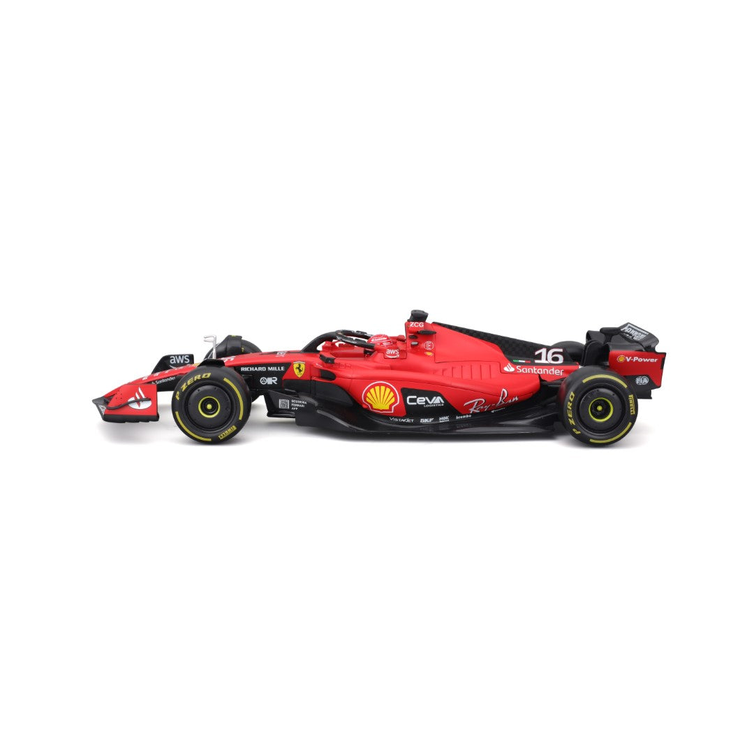 18-16812 Bburago Ferrari Racing F1 Ferrari SF-23, avec casque #16 Leclerc - 1:18
