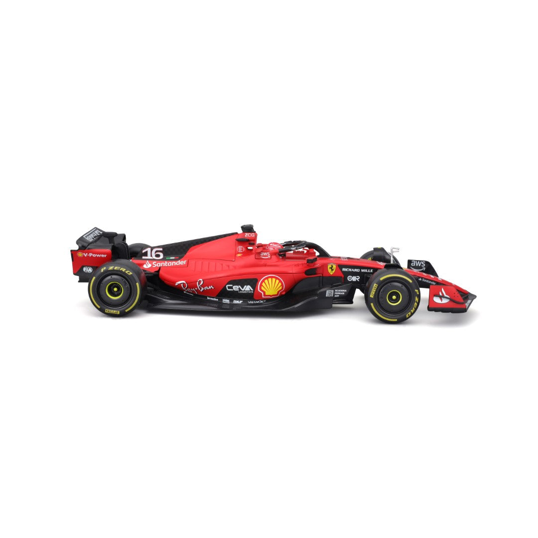 18-16812 Bburago Ferrari Racing F1 Ferrari SF-23, avec casque #16 Leclerc - 1:18