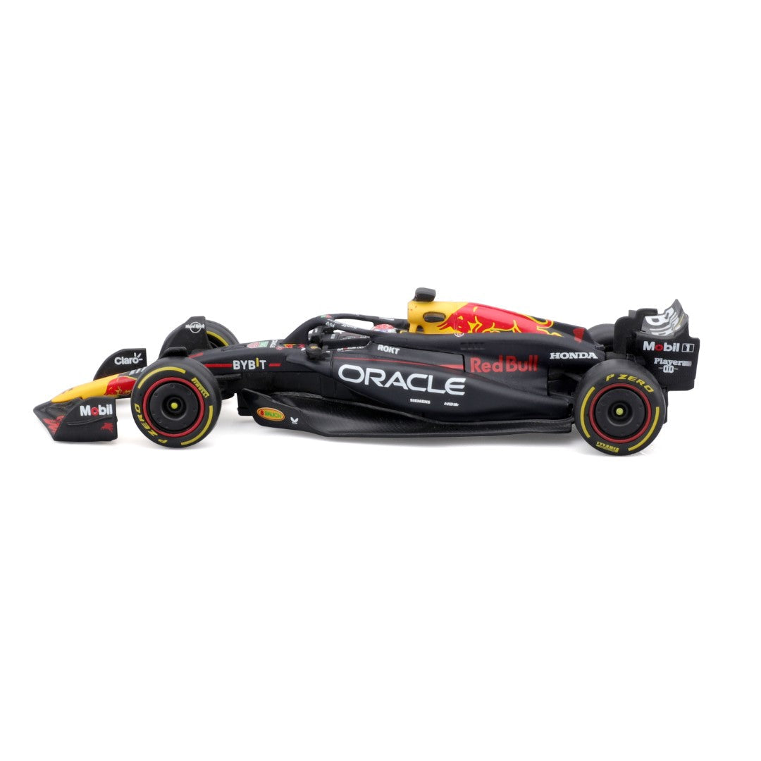 18-38098V Bburago -F1 Red Bull RB20 #1 Verstappen, avec casque - 1:43