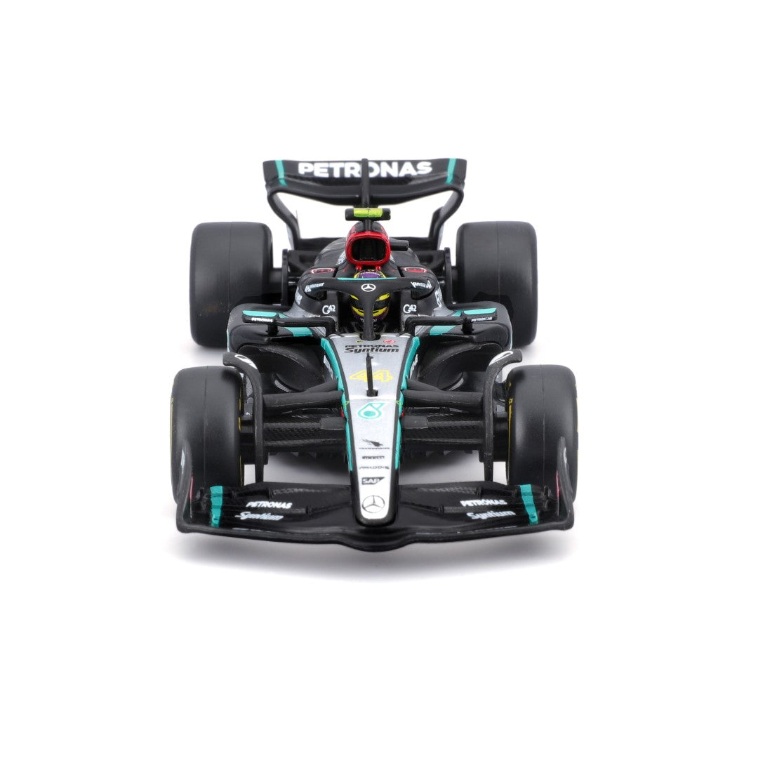 18-38209H Bburago - F1 Mercedes-AMG W15 E Performance n°44 avec casque Hamilton 1:43