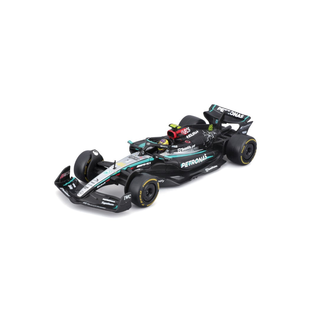 18-38209H Bburago - F1 Mercedes-AMG W15 E Performance n°44 avec casque Hamilton 1:43