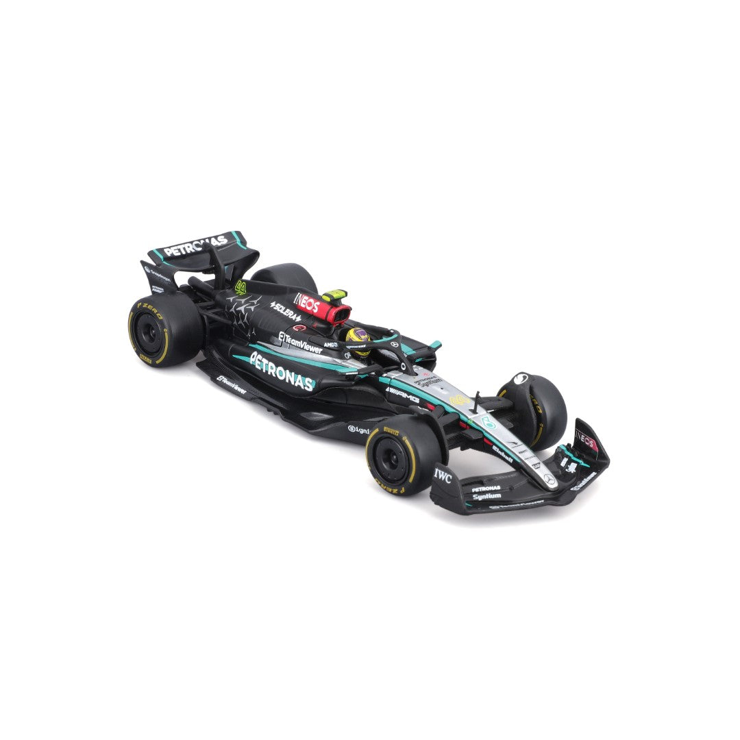 18-38209H Bburago - F1 Mercedes-AMG W15 E Performance n°44 avec casque Hamilton 1:43