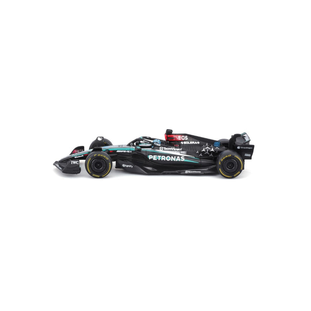 18-38209R Bburago F1 Mercedes-AMG W15 E Performance n°63 avec casque Russell - 1:43