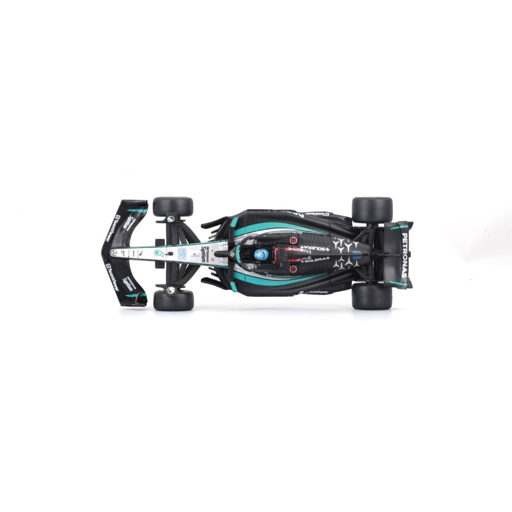 18-38209R Bburago F1 Mercedes-AMG W15 E Performance n°63 avec casque Russell - 1:43